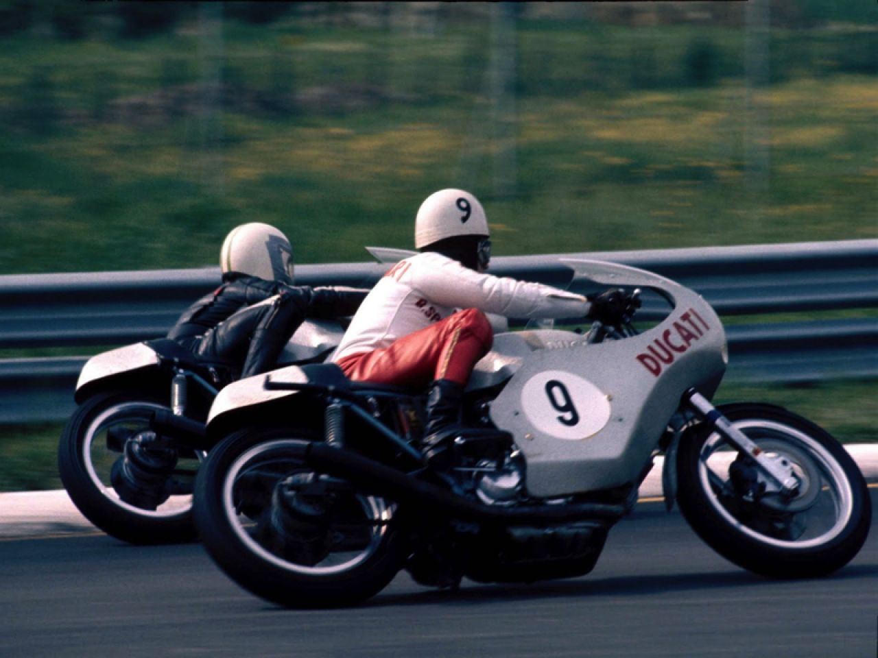 Racing – závodní motocykly